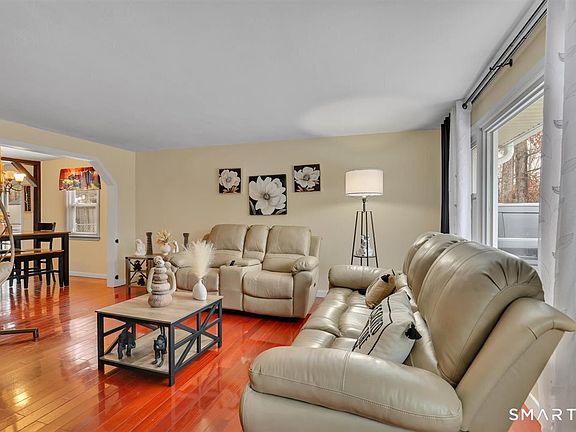 2nd image of 229 Woodhouse Avenue