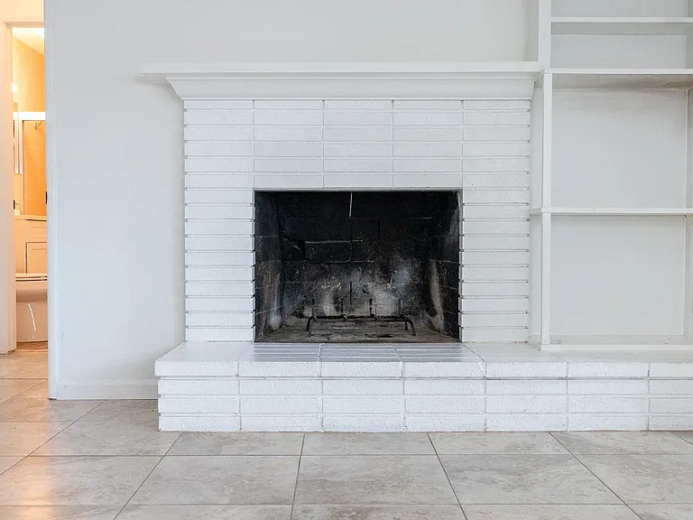 136 Oxnard Ave — Photo 14