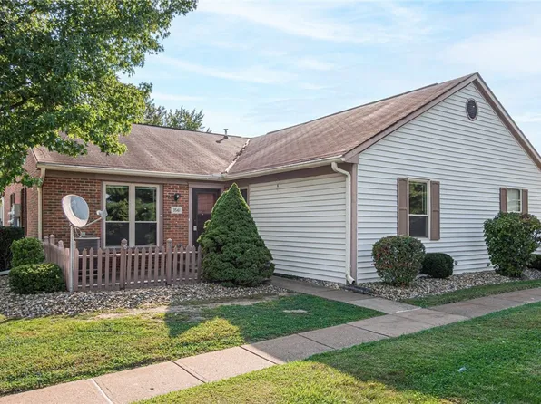 3561 Chesapeake Dr, Zanesville, OH 43701