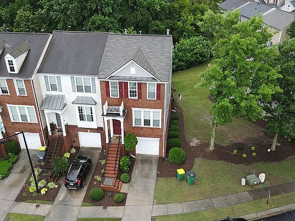 2nd image of 241 Balaban Cir #241