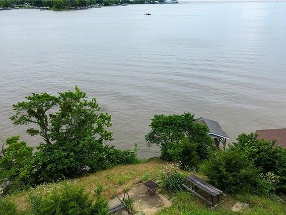 5th image of Stackhouse Point