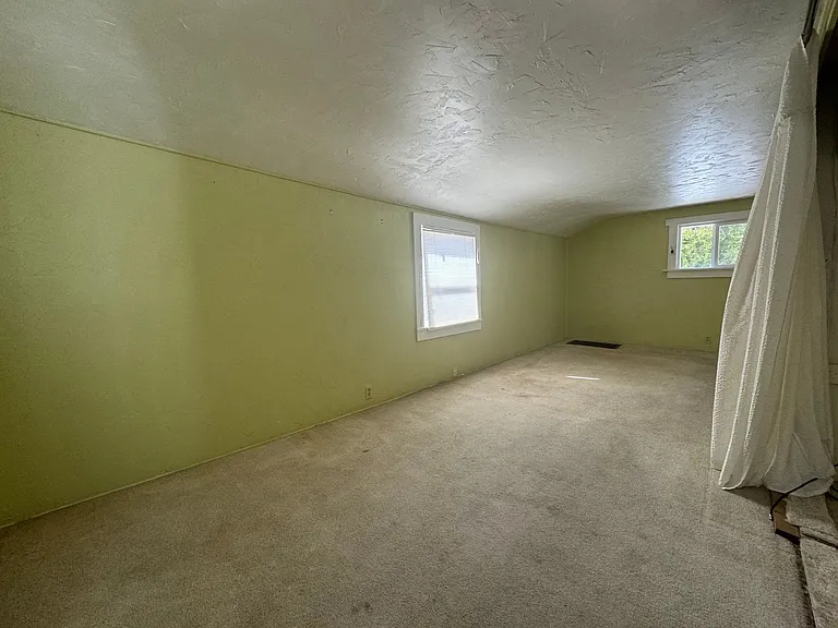 133 Stover Rd — Photo 27