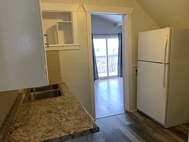 324 E Euclid Ave #B — Photo 8