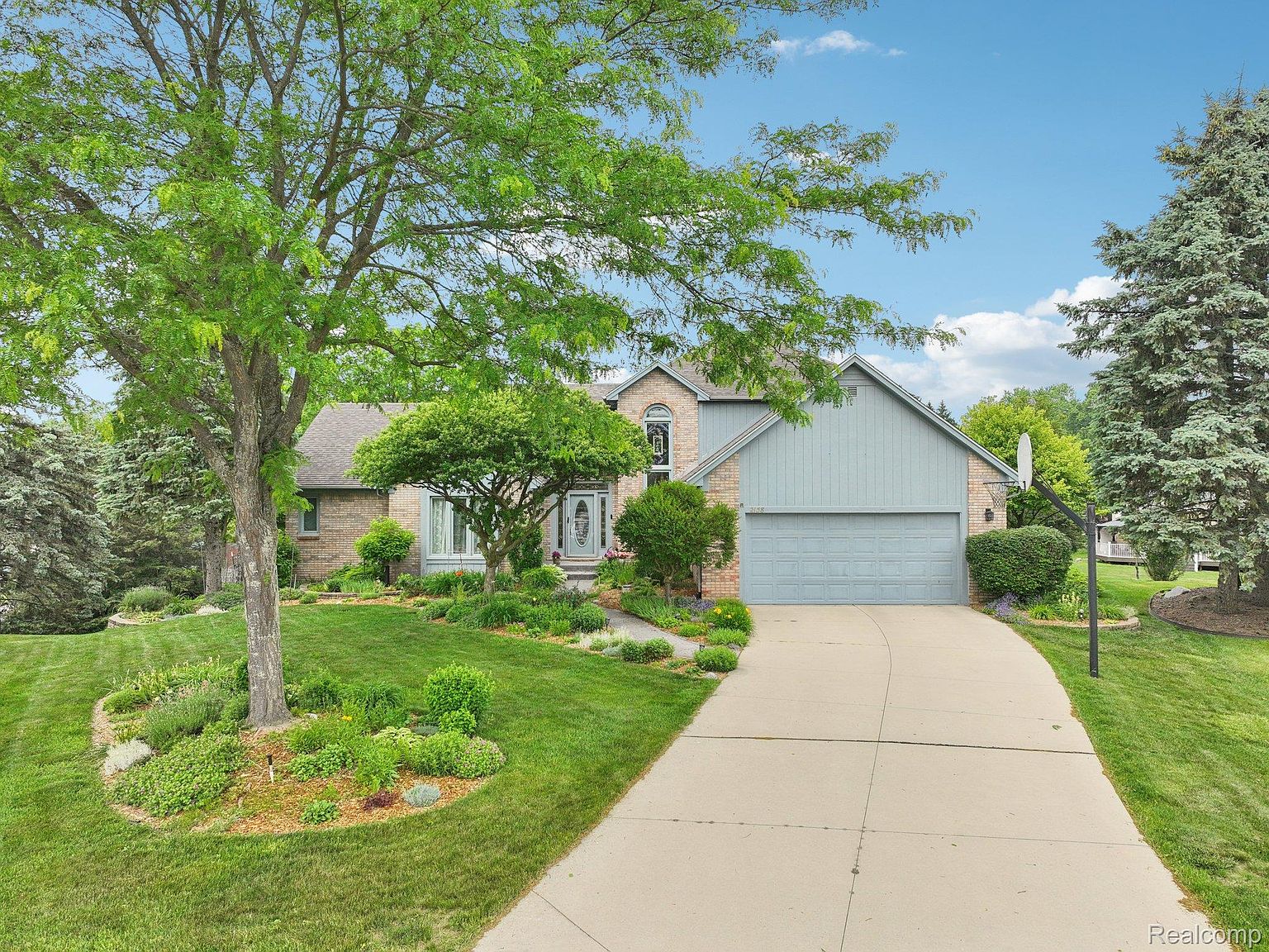 2138 Kennedy Dr, Rochester Hills, MI 48309 | Zillow