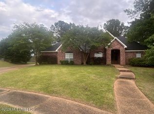 304 Riverton Ct, Byram, MS 39272