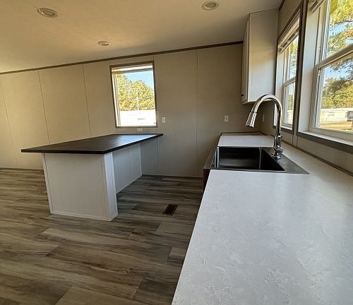 4th image of 315 Oakleigh Dr