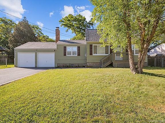 3rd image of 16 Brushwood Drive