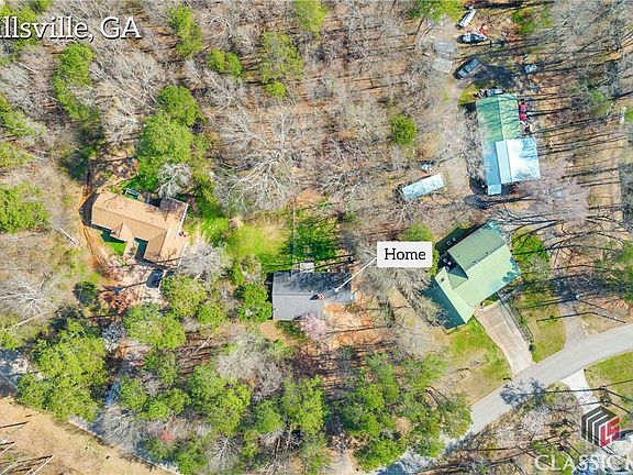 3rd image of 4421 Fountain Drive