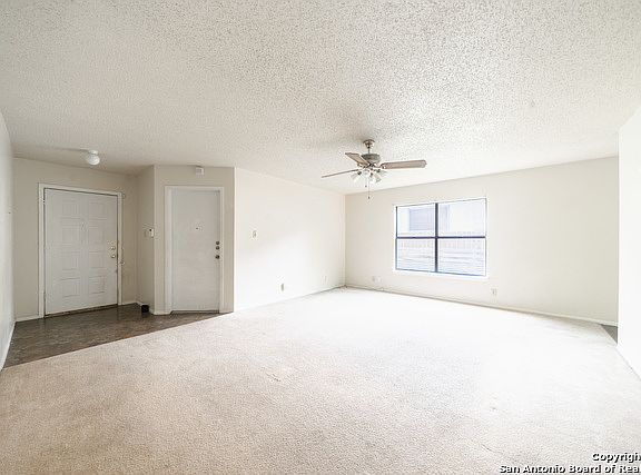 4th image of 10467 Canyon Vlg