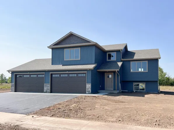 4617 8th St NE, Saint Cloud, MN 56304