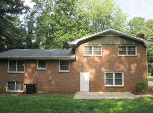 2686 Shadowbrook Dr, Decatur, GA 30034