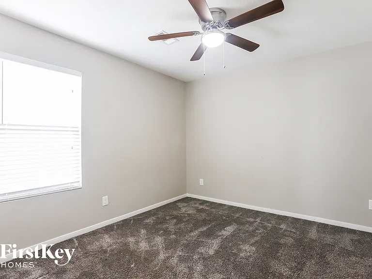 1826 Sun Point Ct — Photo 8