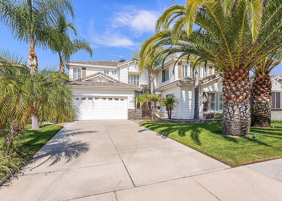 1st image of 39634 Tamarisk St