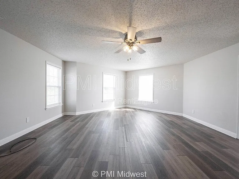 859 Runnymede Dr — Photo 21