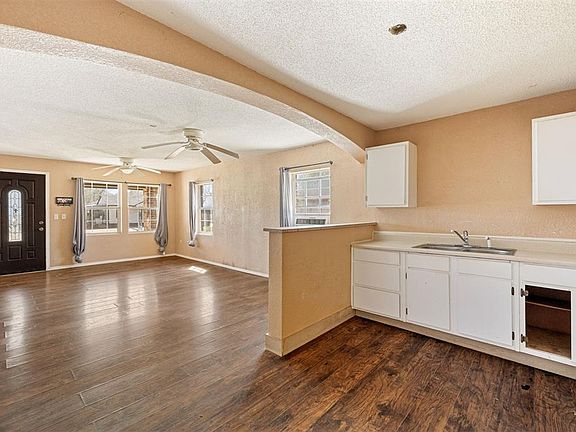 5th image of 1517 SW 31st St