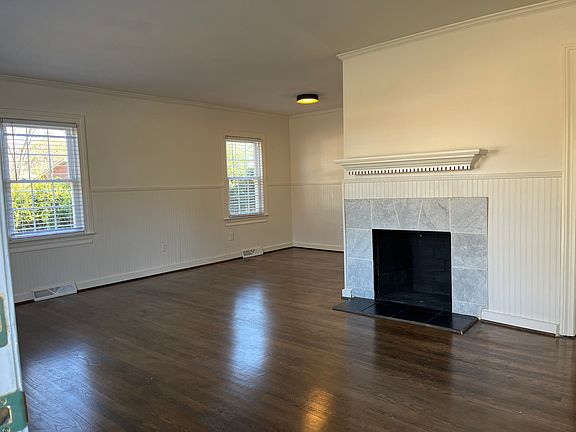 4th image of 1203 Park Dr