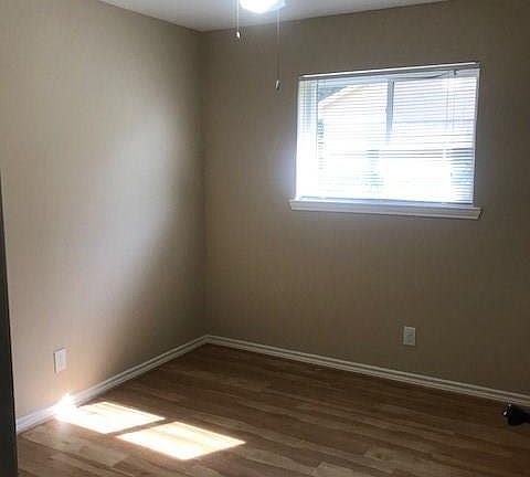 4th image of 12518 Corning Dr