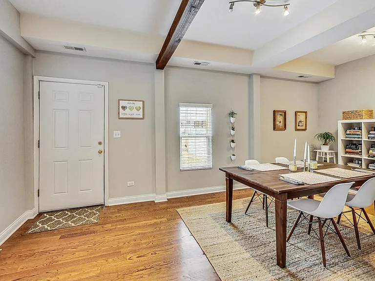 1818 W Superior St #2R — Photo 14
