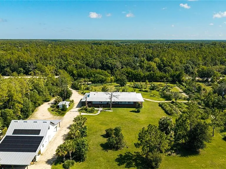 828 Sanctuary Rd — Photo 42
