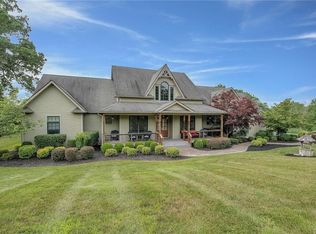 136 Gate Schoolhouse Rd, New Hampton, NY 10958