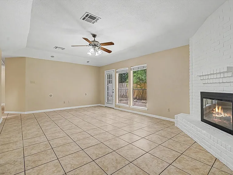 7315 Foxside Ln — Photo 7