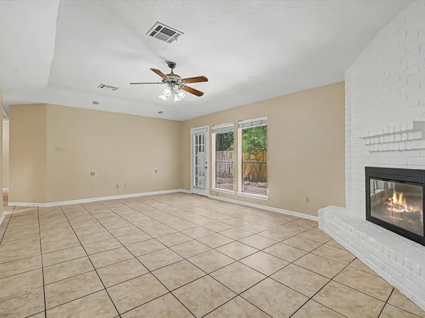 7315 Foxside Ln, Humble, TX 77338