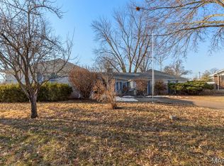 30 N Joyce Ellen Way, Saint Peters, MO 63376