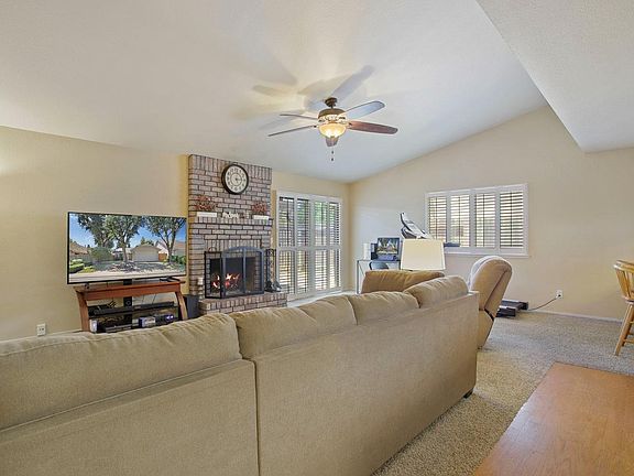 4th image of 3016 Waudman Ave