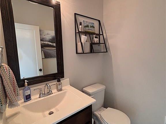 4th image of 15910 W 171st Ter