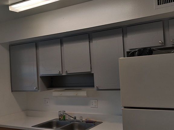 3rd image of 5325 Curry Ford Rd APT E204