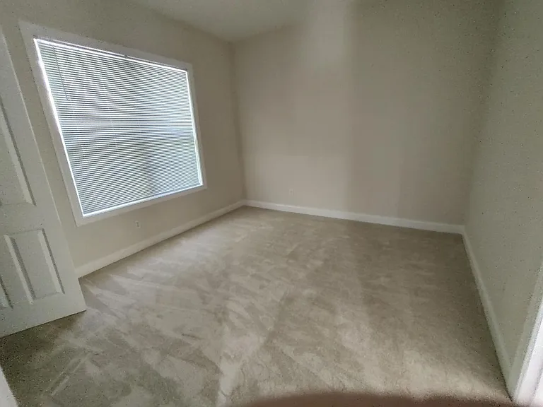 38 Glencairn Ave — Photo 8