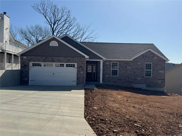 10714 Village Dr W, Foristell, MO 63348