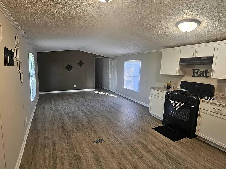 2737 W Washington Ctr #287 — Photo 3