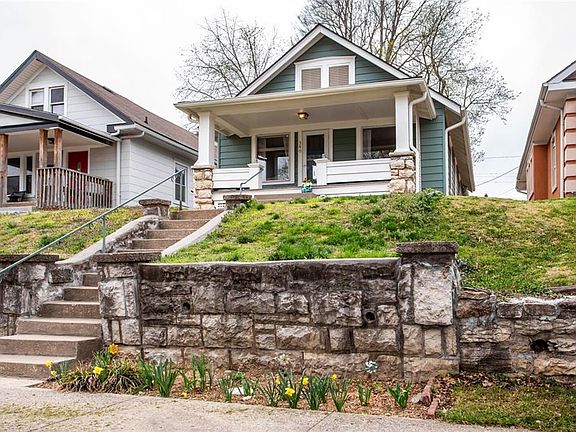 2nd image of 340 N Brighton Ave