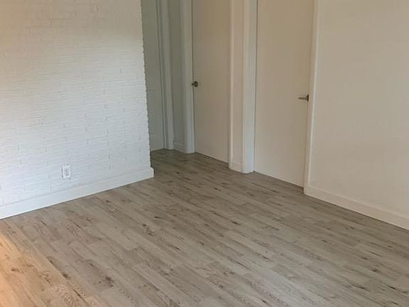 5th image of 1705 NW 8th Pl #B