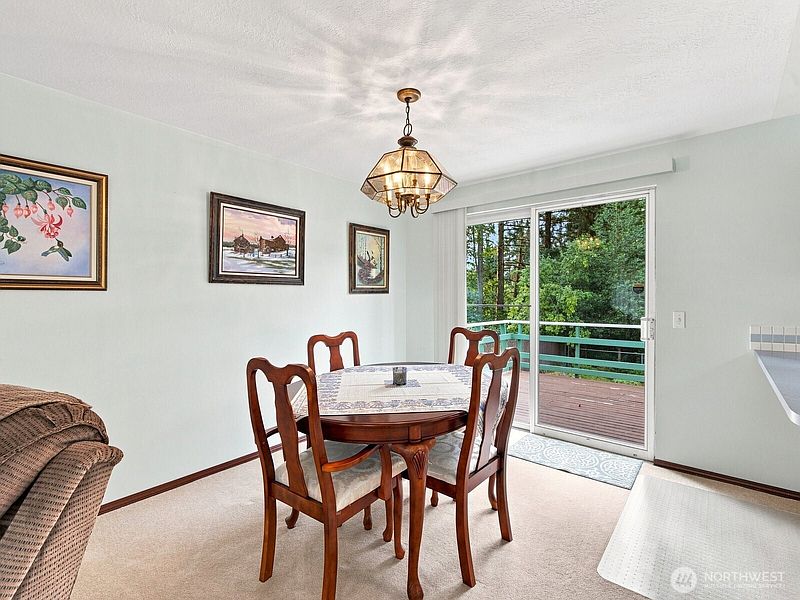 3rd image of 1839 N 185th Street