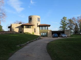 103 S Lakeshore Dr, Racine, WI 53403