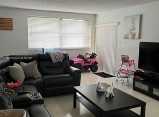 10135 NW 9th Street Cir #5-208, Miami, FL 33172