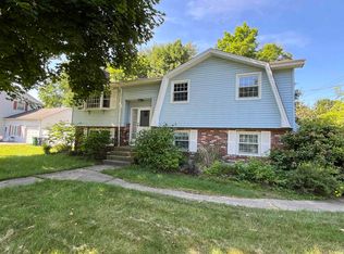 1 Broadcrest Ln, Nashua, NH 03063