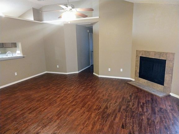 4th image of 3610 Alexandria Dr