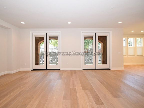 2nd image of 60 Camellia Cir