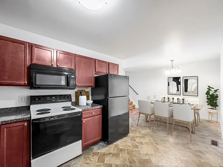 Red Cedar Lane — Photo 3