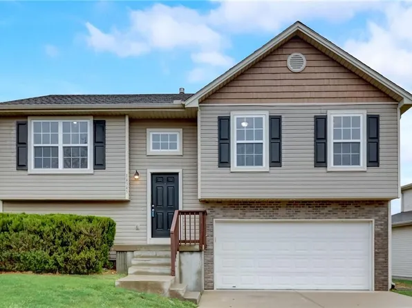 14345 Richmond Ave, Grandview, MO 64030