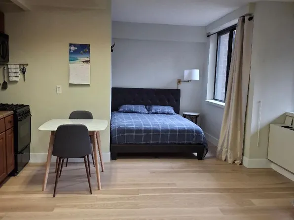 233 East 86th Street image 5 of 11