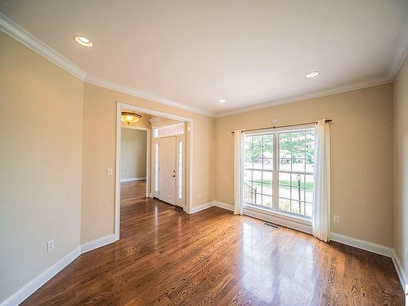 4th image of 770 Peppers Mill Dr