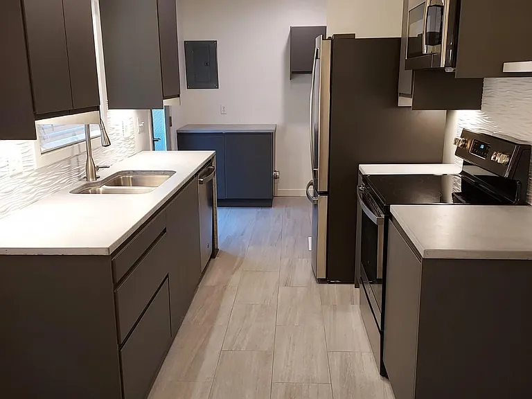 1250 N Westview Dr — Photo 5
