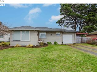 445 Dunn St, Coos Bay, OR 97420