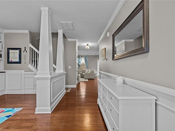 5th image of 521 Applecross Dr