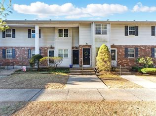 8 Georgetown Dr #I, Enfield, CT 06082