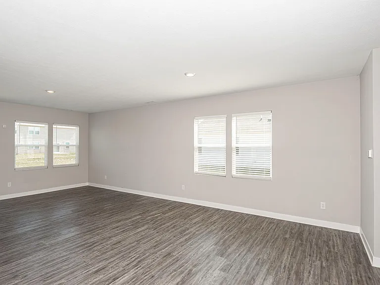 2519 Dixon Creek Dr — Photo 4